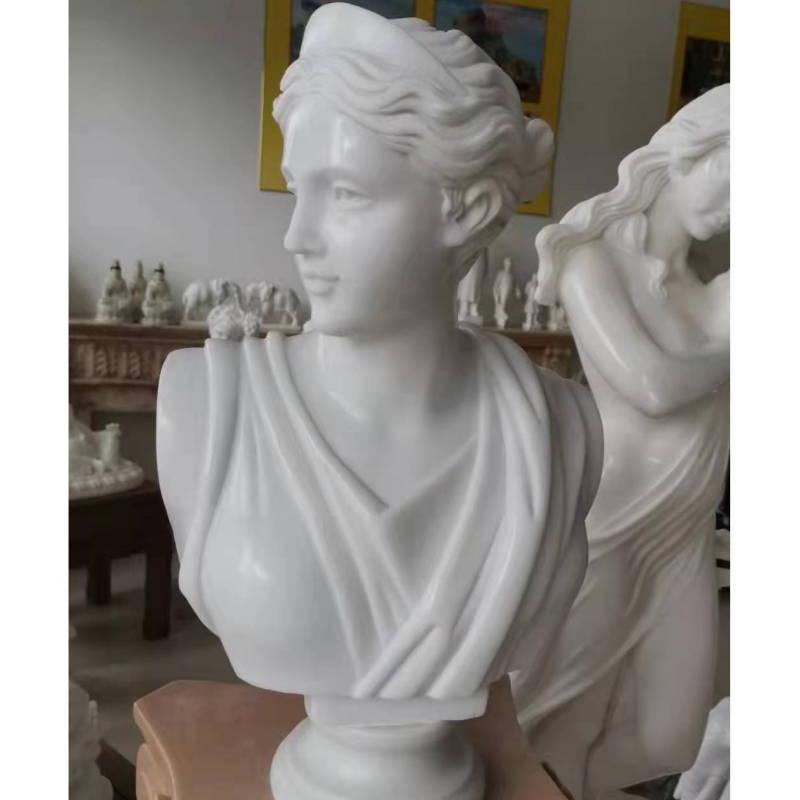 Скульптура бюста Артемиды Дианы
