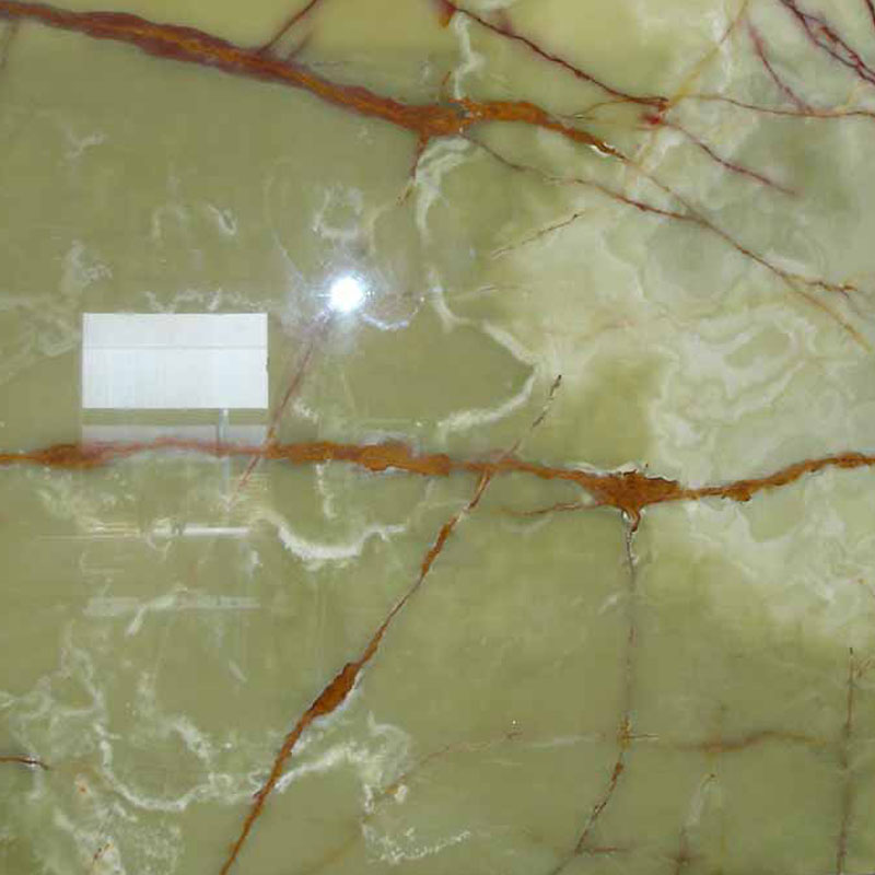 Натуральный зеленый мраморный камень оникс
